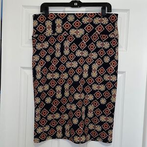 ✨LuLaRoe Cassie printed pencil skirt